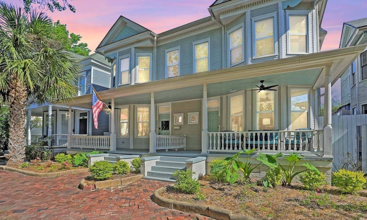 Dixon Park House | Newly renovated, 3 bedrm 2 bath, Near Forsyth Park