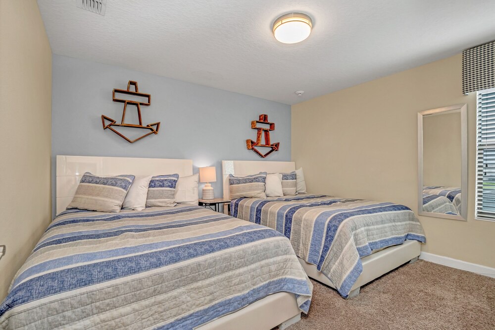 Kissimmee House | Nice 9 Bed Game Spa Pool Home in Storey Lake Resort