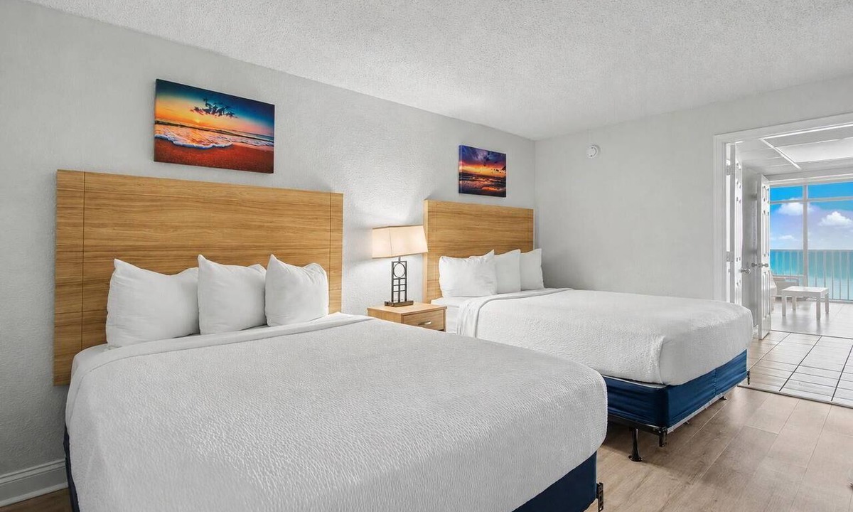 Myrtle Beach Hotel | Oceanfront 1BR + Beach Access + Dog Friendly