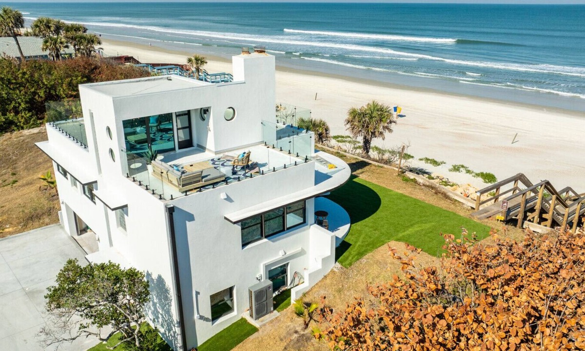 River Ridge Estates House | Oceanfront Estate | Rooftop Lounge | Game Room