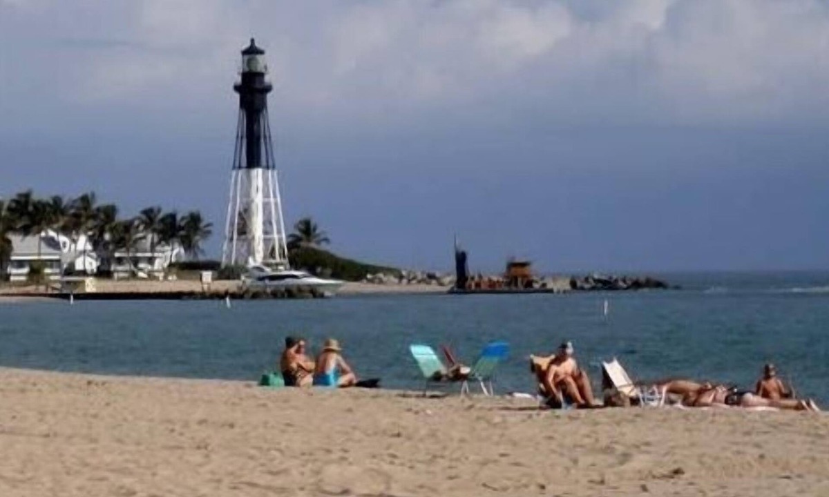 Pompano Beach Condo | OCEANFRONT FOR NEW YEARS EVE 2025 ! START 2026 IN SUNNY SOUTH FLORIDA.