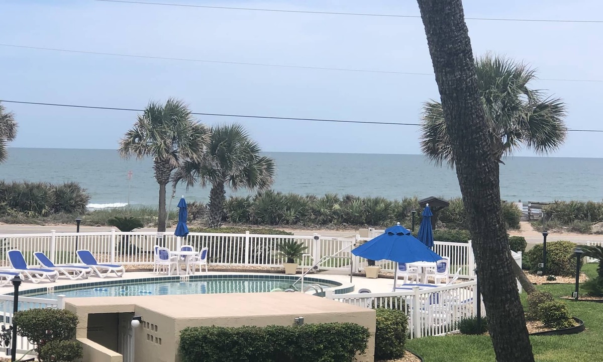 Breakers Condo | Oceanfront, pool, steps to quiet beach, nicely fully furnished