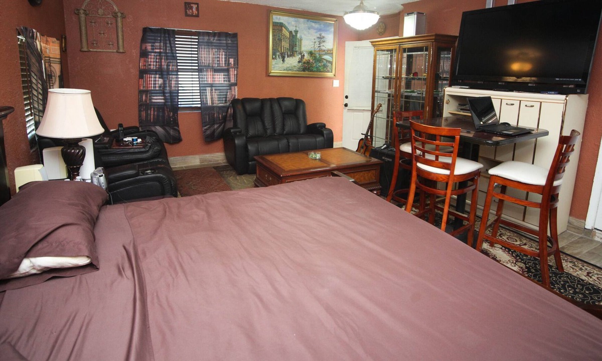 Orlando House | One beautiful bedroom house