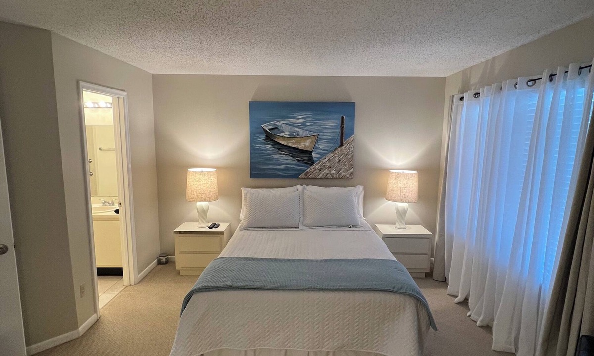 Ventura Condo | Orlando Golf Gated Community, Pools, Hot tub, Tennis, Golf, Fitness, Playground