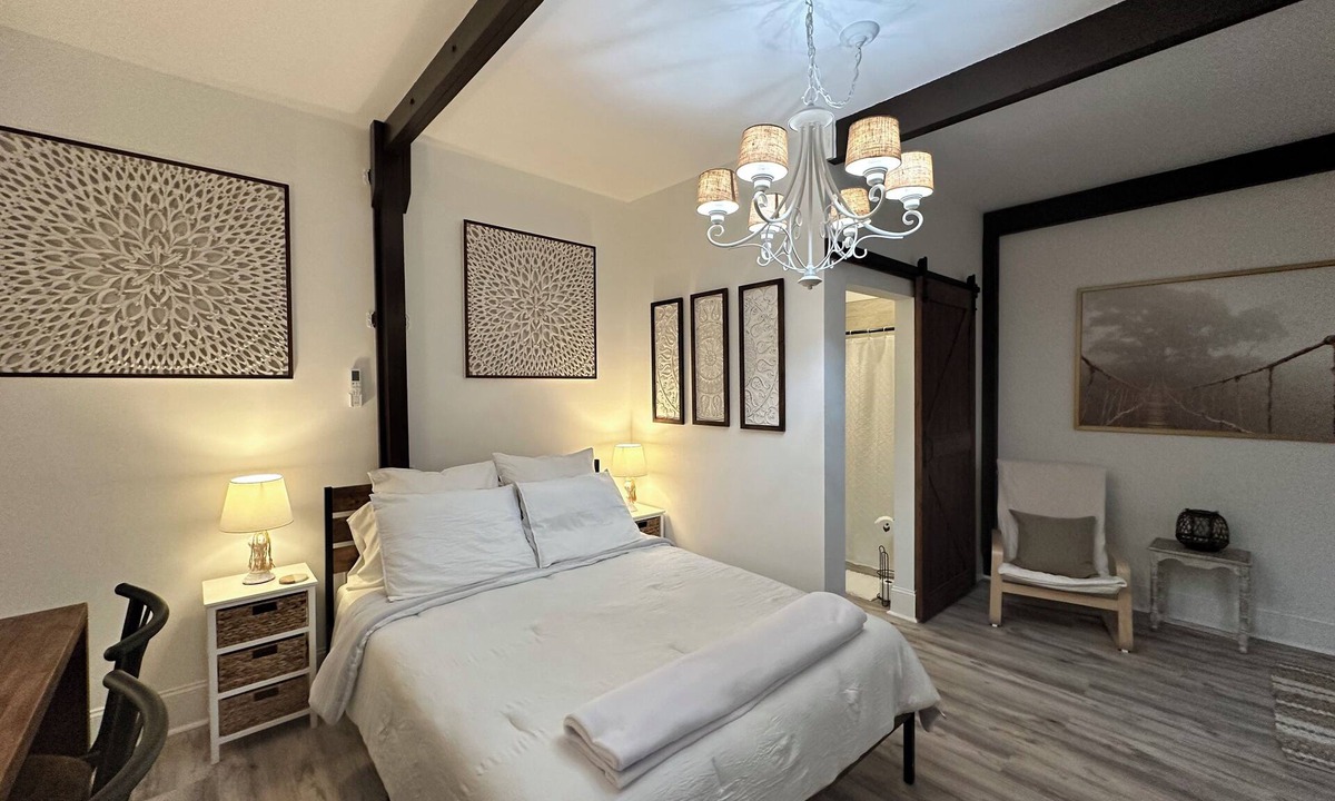 Matthews Apartment | Our studio is very well located in Matthews, just 10 minutes from Charlotte.
