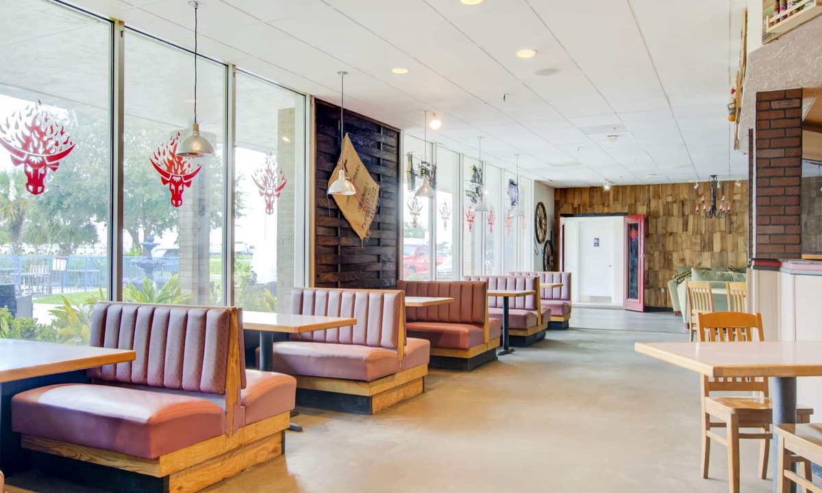 Dundee Hotel | OYO Hotel Dundee By Crystal Lake