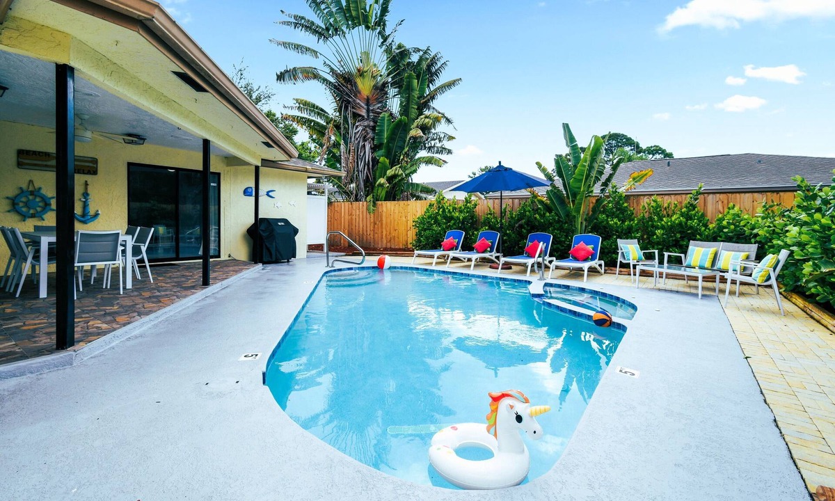 BallenIsles House | PALM PARADISE ☆ PRIVATE HEATED POOL & JACUZZI ☆ NEAR BEACHES & PGA
