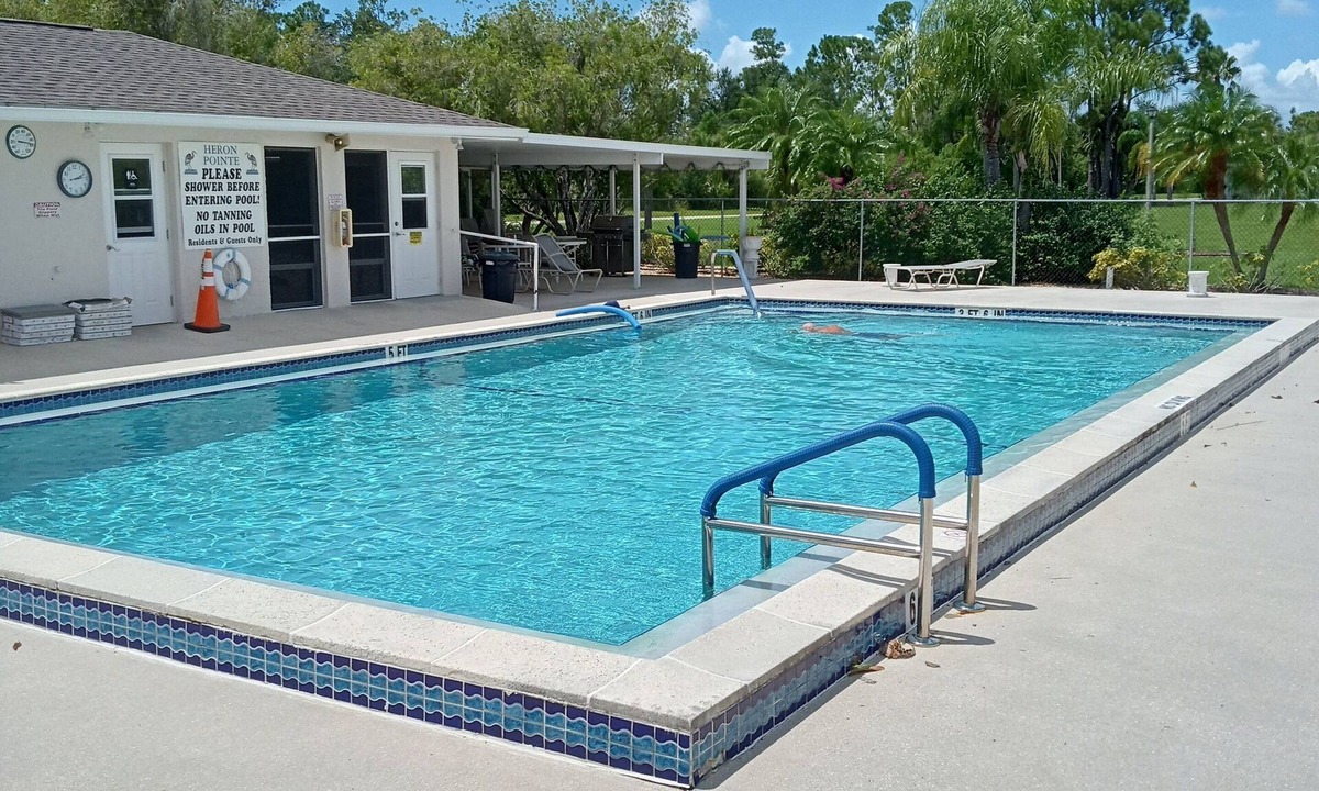 Lake Suzy Condo | Paradise awaits in this 2 bed, 2 bath first floor Condo in Lake Suzy, FL