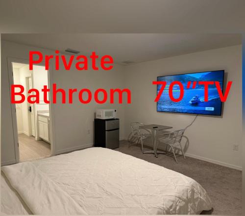 Port Charlotte House | Paradise Master Room