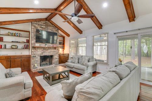 Santee House | Patio + Pool Table: Lake Marion Getaway