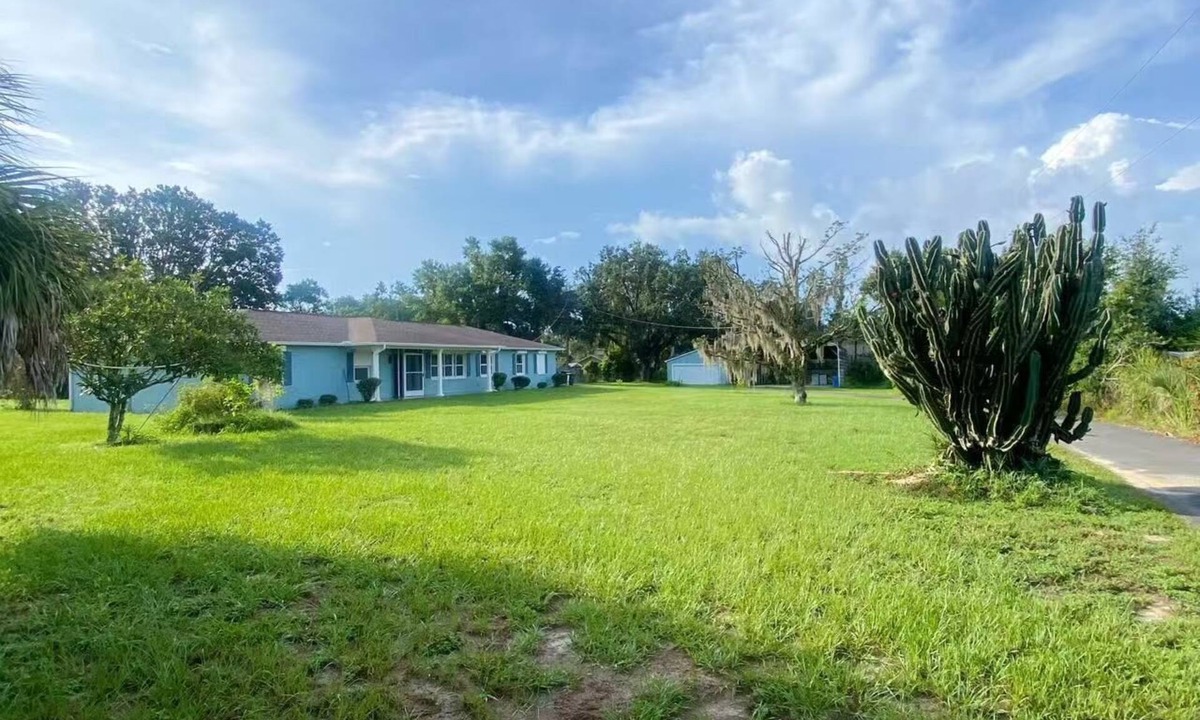 Brandon House | Peaceful and newly home with solar heated pool