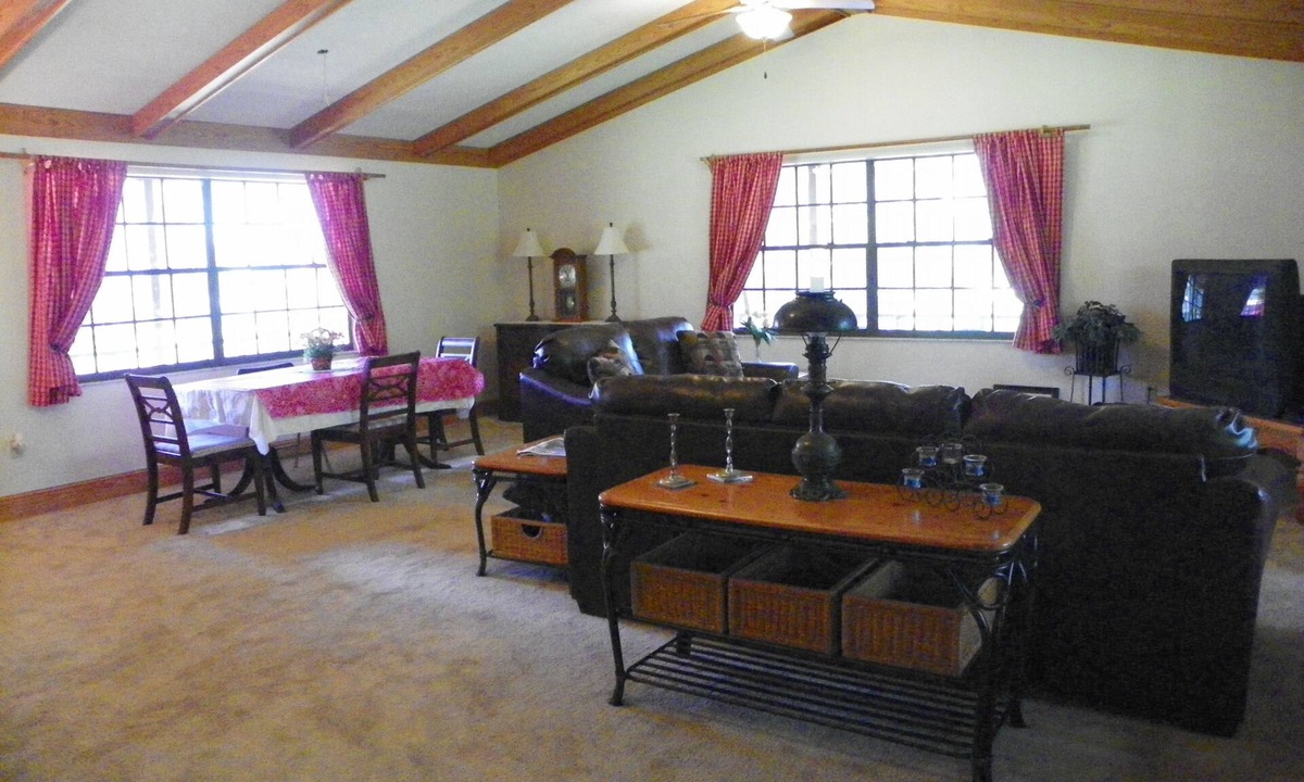 Lakeland House | Peaceful Country Style Home.