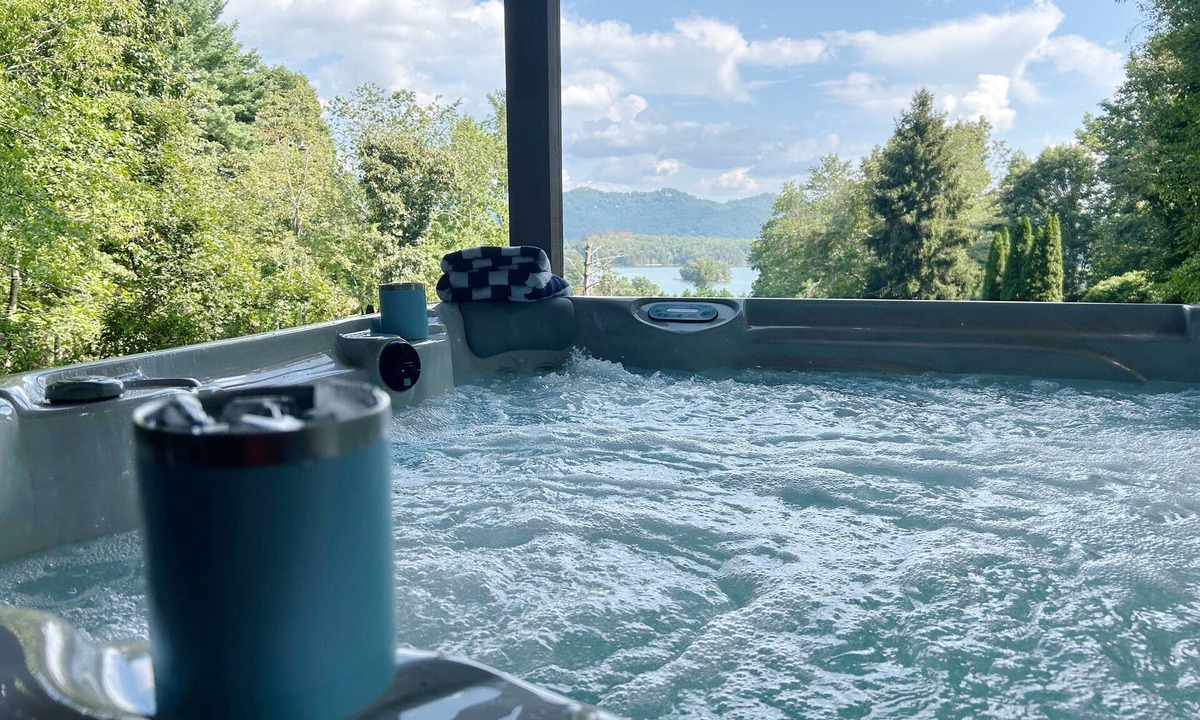 Hayesville House | Peaceful Mountain Retreat, Close to Everything, Hot Tub & EV Charger!