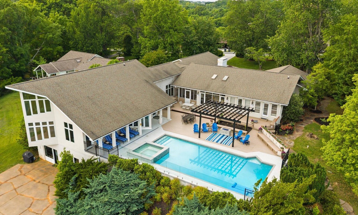 Dandridge House | Peaceful Retreat - Lake & Mountain Views - Private Pool