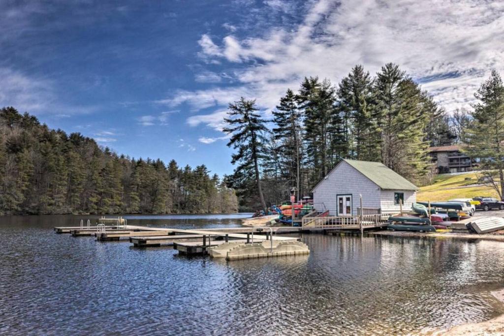 Sapphire House | Peaceful Sapphire Cabin with Mountain Views