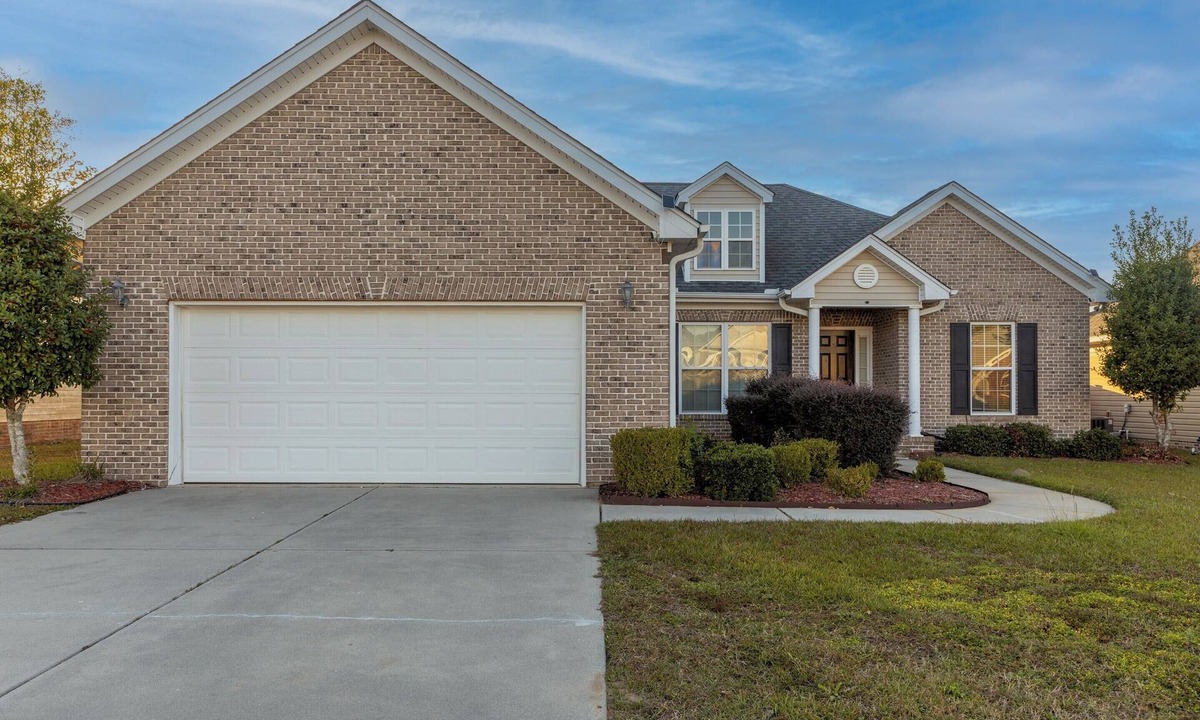 Florence House | Perfect Stop Near I-95, Downtown & Civic Center and Darlington