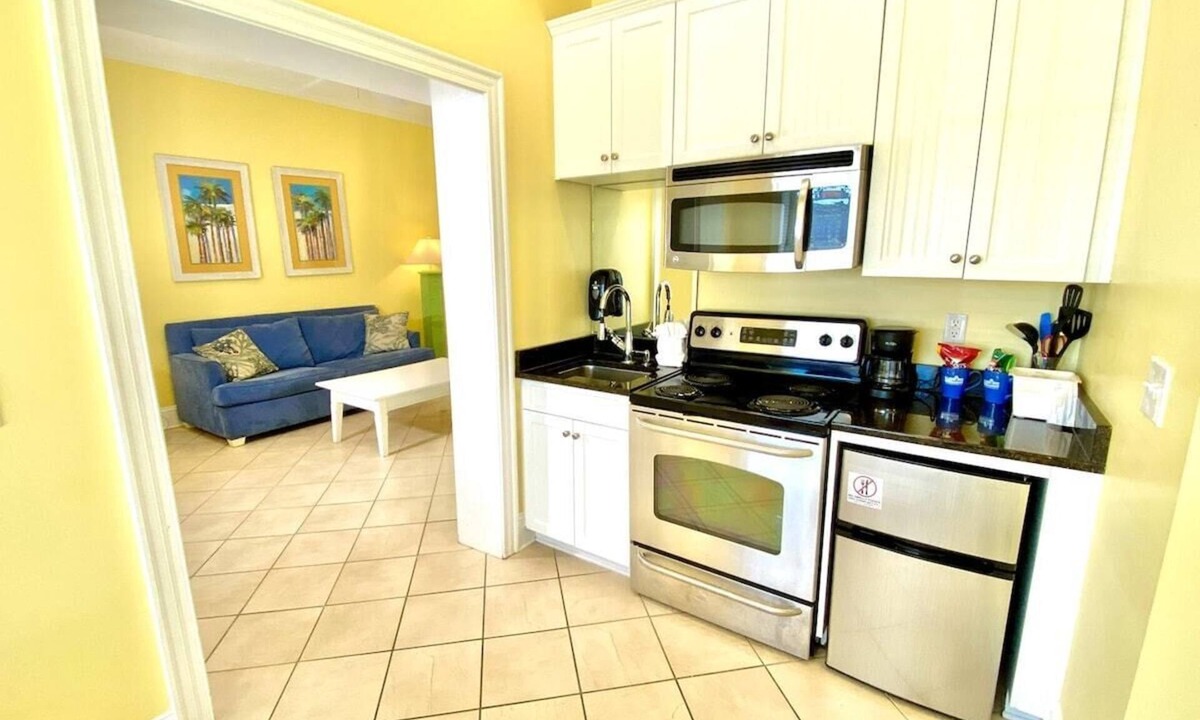 Atlantic Beach Hotel | Pet-friendly, 3 Blocks to Beach, Pool, #501