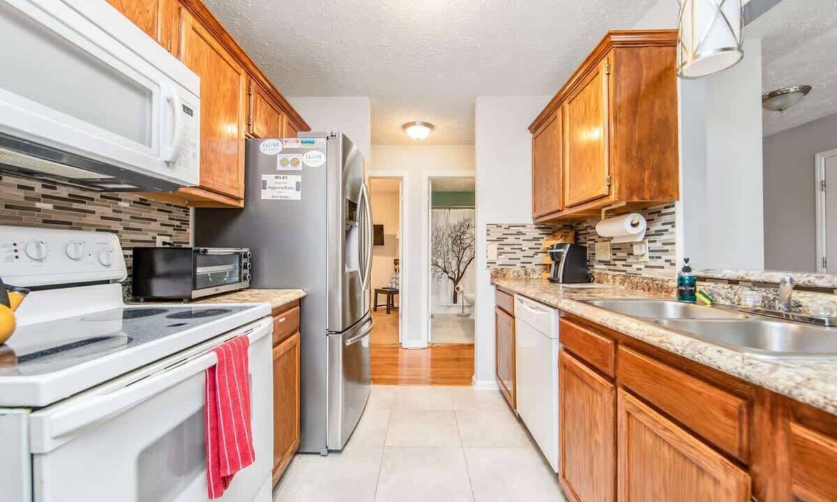 Fayetteville House | Pet-Friendly 4BR/2BA near Ft Bragg