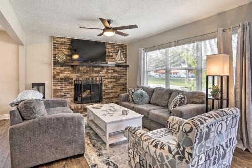 Gulfport House | Pet-Friendly Gulfport Home < 2 Mi to Beach