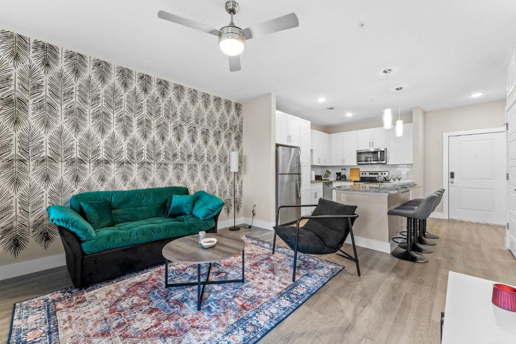 Southeast Orlando Apartment | Pinnacle Apartments W Amenties by Heavenly Homes