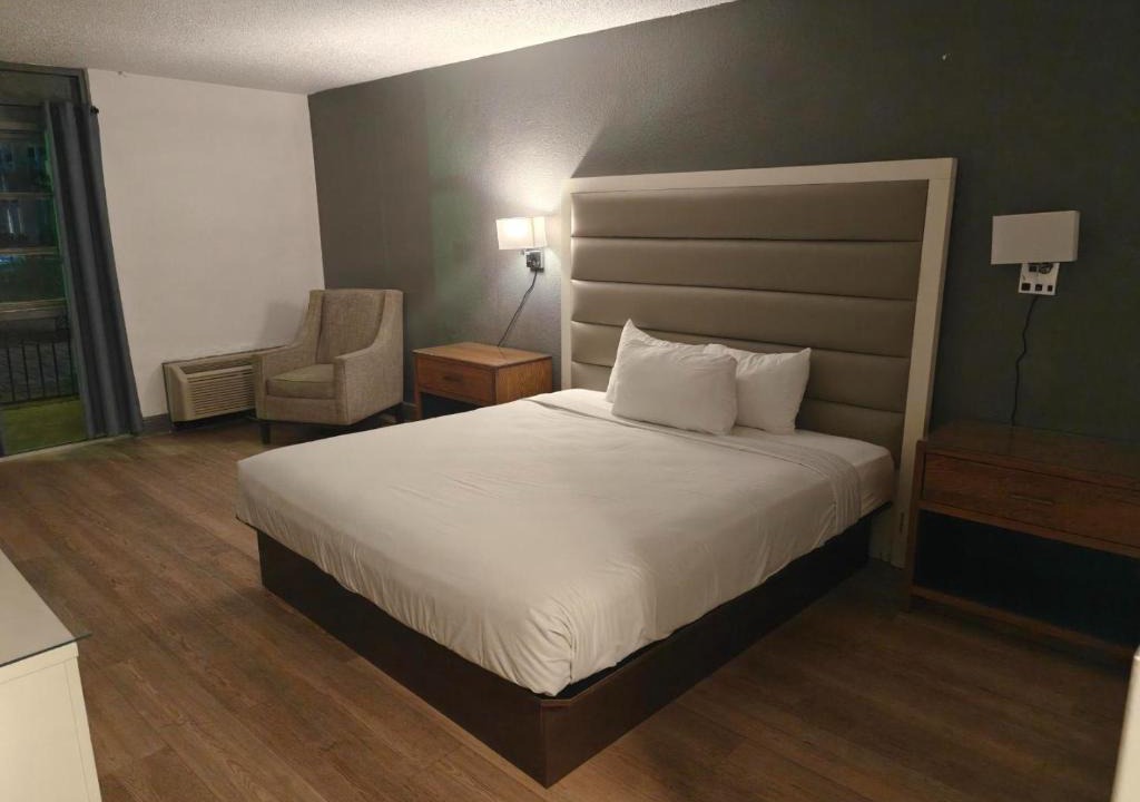 Survey Creek Hotel | Plaza Hotel Fort Lauderdale