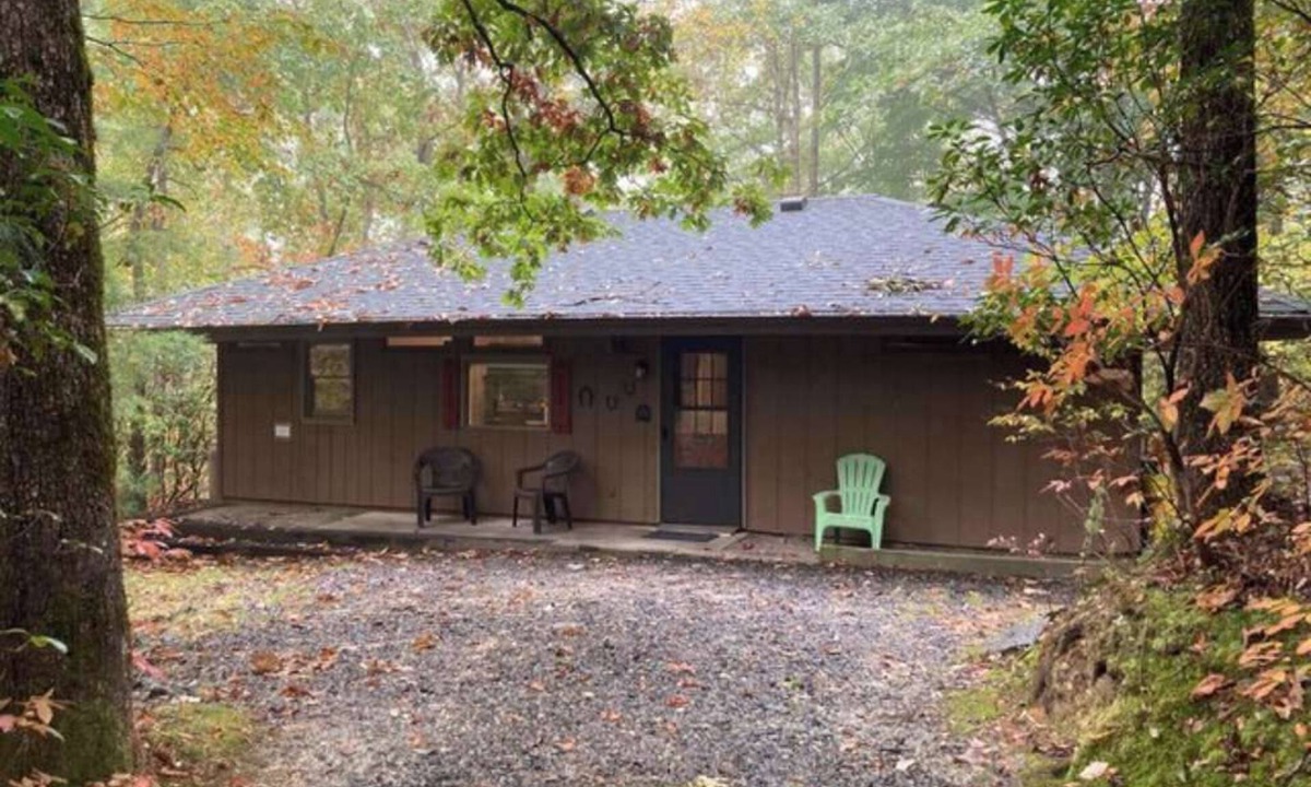 Brevard Cabin | Ponderosa Pines - Ash Grove Mountain Cabins and Camping