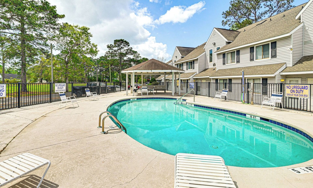 Surfside Beach Condo | Pool Access & Balcony: Condo in Myrtle Beach!