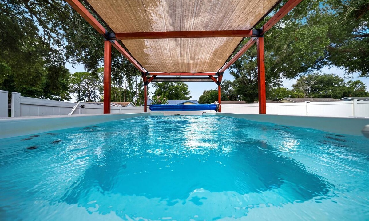 Featherock House | Pool Spa Retreat | Private Pickleball Court + Gym