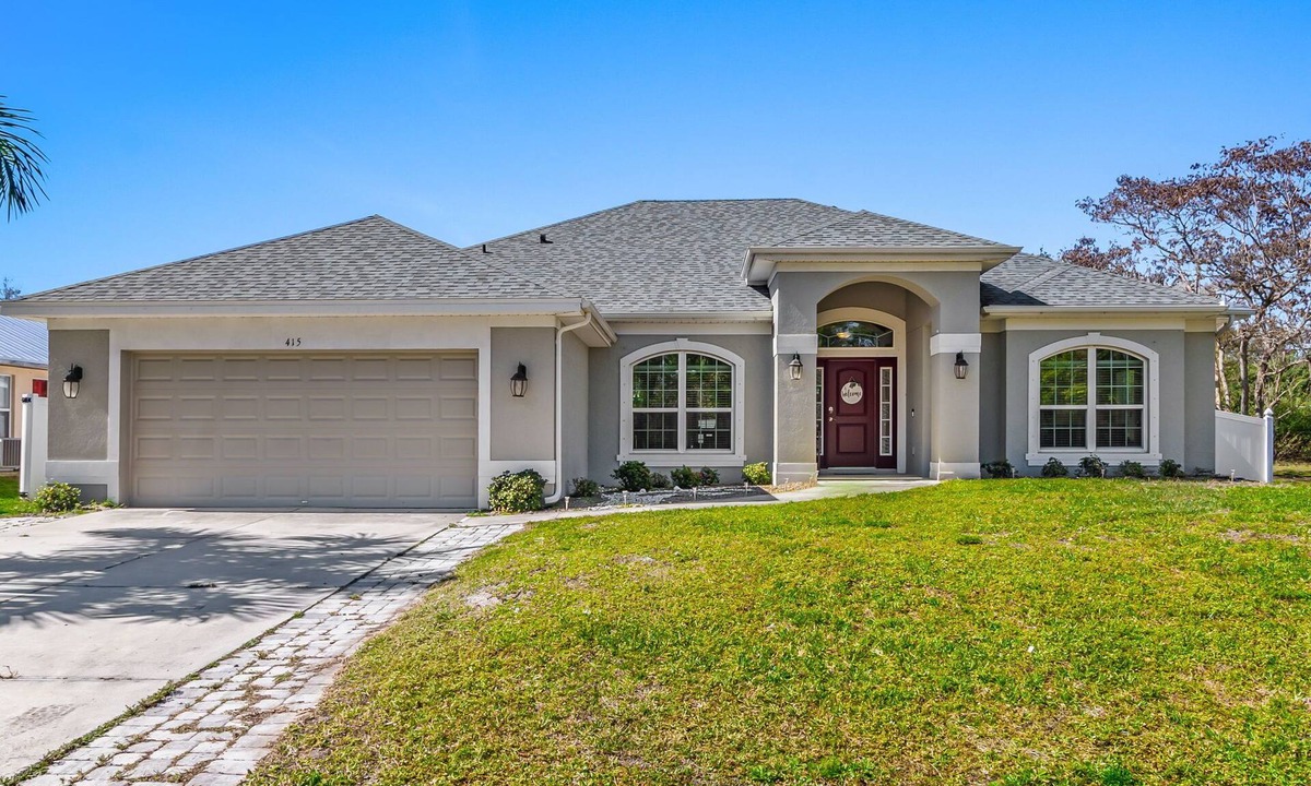 Port Charlotte House | Port Charlotte Haven: 4BR/2BA Retreat