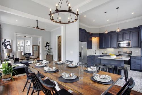 Savannah Victorian District House | Premium Home Victorian District