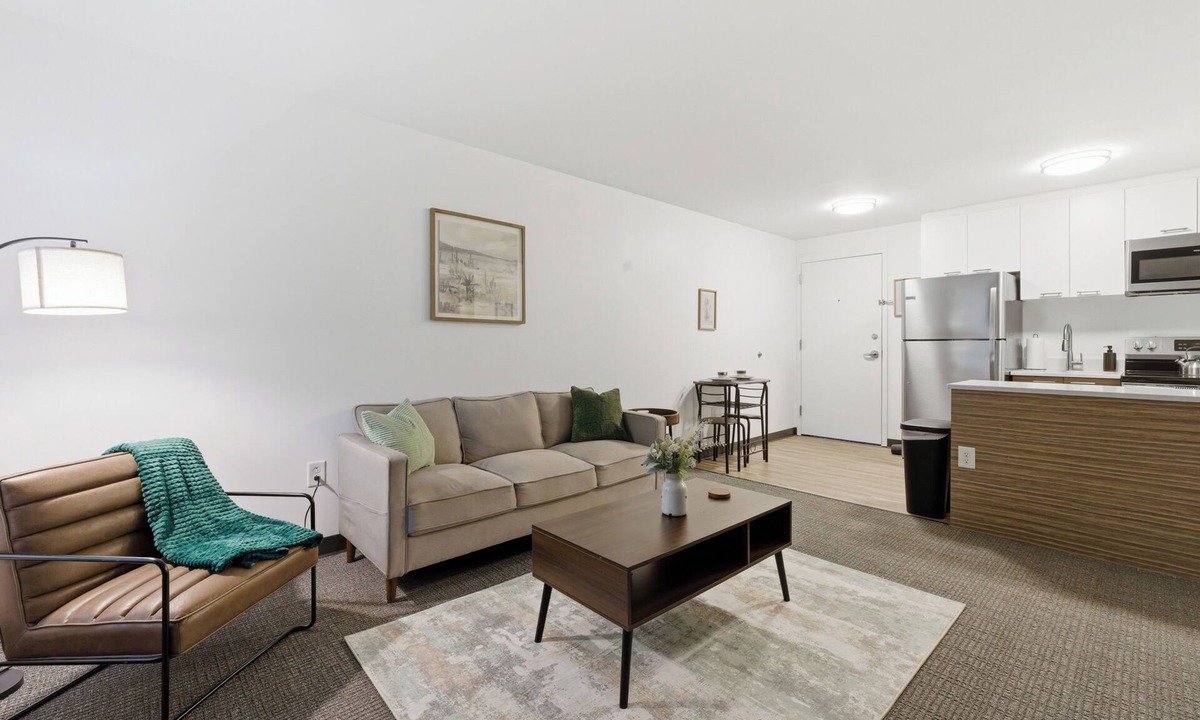 Northwest Raleigh Apartment | Prime Raleigh Retreat with Fast WiFi, Free Parking, Self Check-In & Workspace