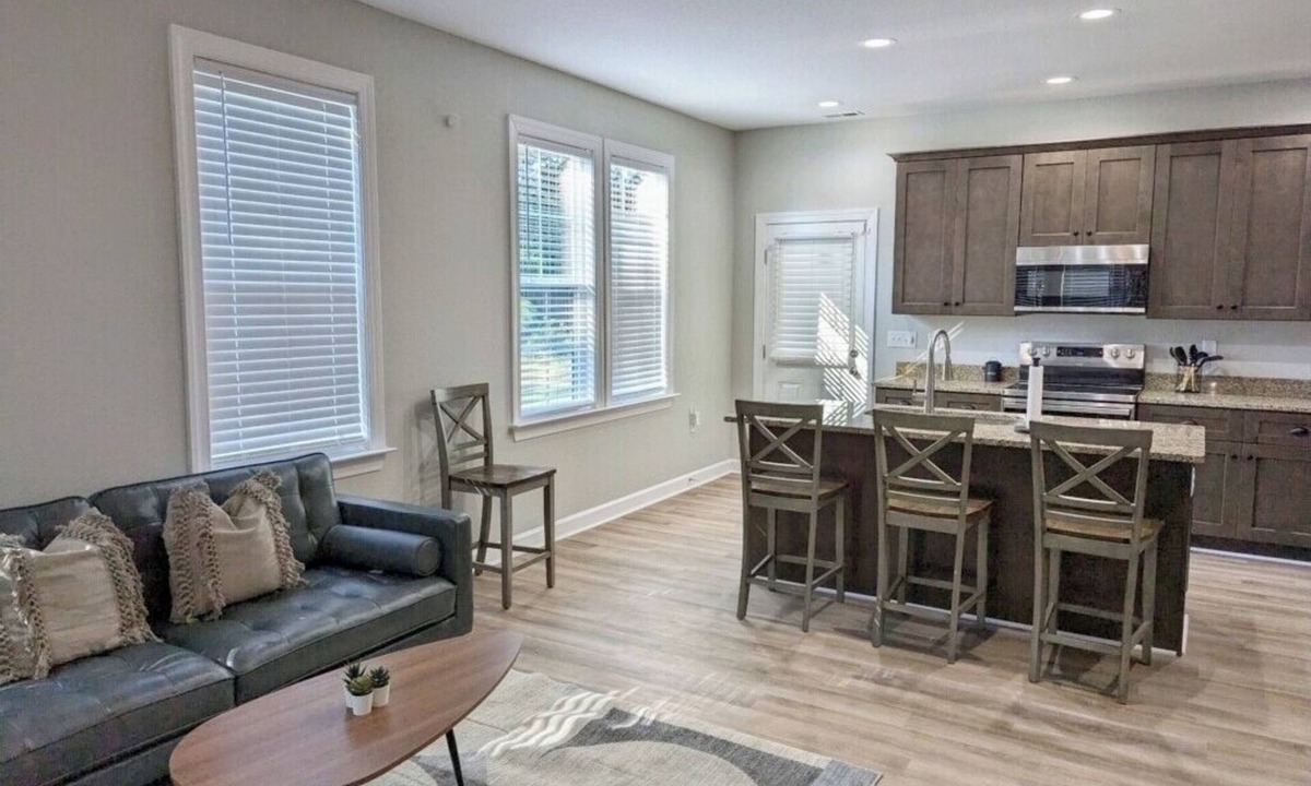 Elizabeth City House | Private 2Bed/2Bath Home with Modern Comfort and Rural Charm 5 min from Downtown