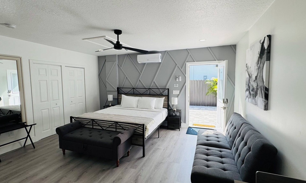 Port Saint Lucie Apartment | Private apt, king bed, laundry inside