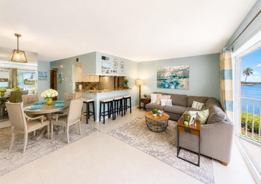 Bayview House | Private Beach, 2 Pools & Hot Tub