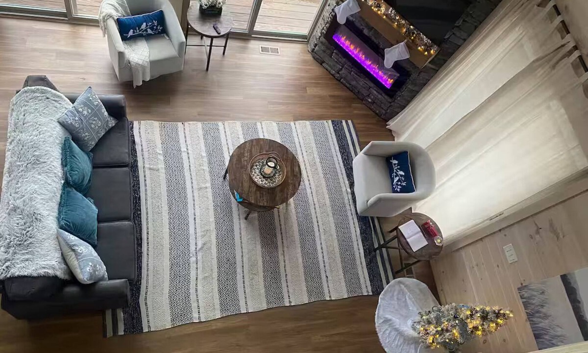 Sevierville Cabin | Private Cabin on Douglas Lake in Pigeon Forge/Gatlinburg area with beach access
