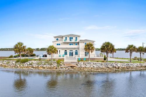 Sneads Ferry House | Private Island Home- Heated Pool, Views, Sleeps 24