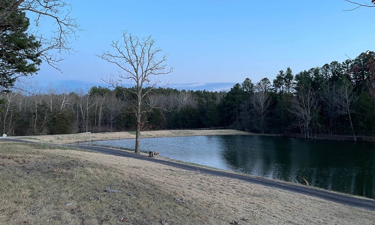 Grubville House | Private Lake Farm Retreat - 5 Homes - 1hr from STL