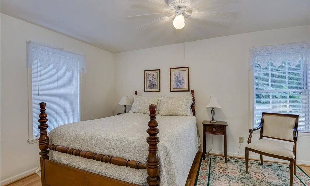Aiken Apartment | Private Poolside Retreat & Cozy 1BR Near Aiken Countryside