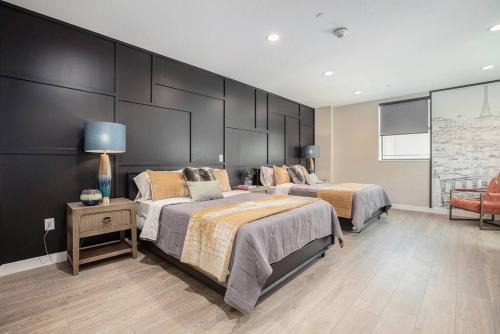 Bradenton House | Private room with Kitchen & Bath 4