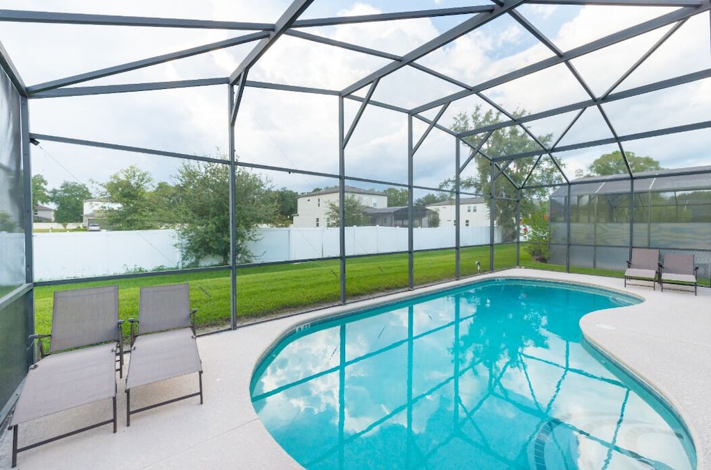 Seasons Villa | PrivateYard/4Ensuite/BigPool/10MintoDisney/FamilyFriendly
