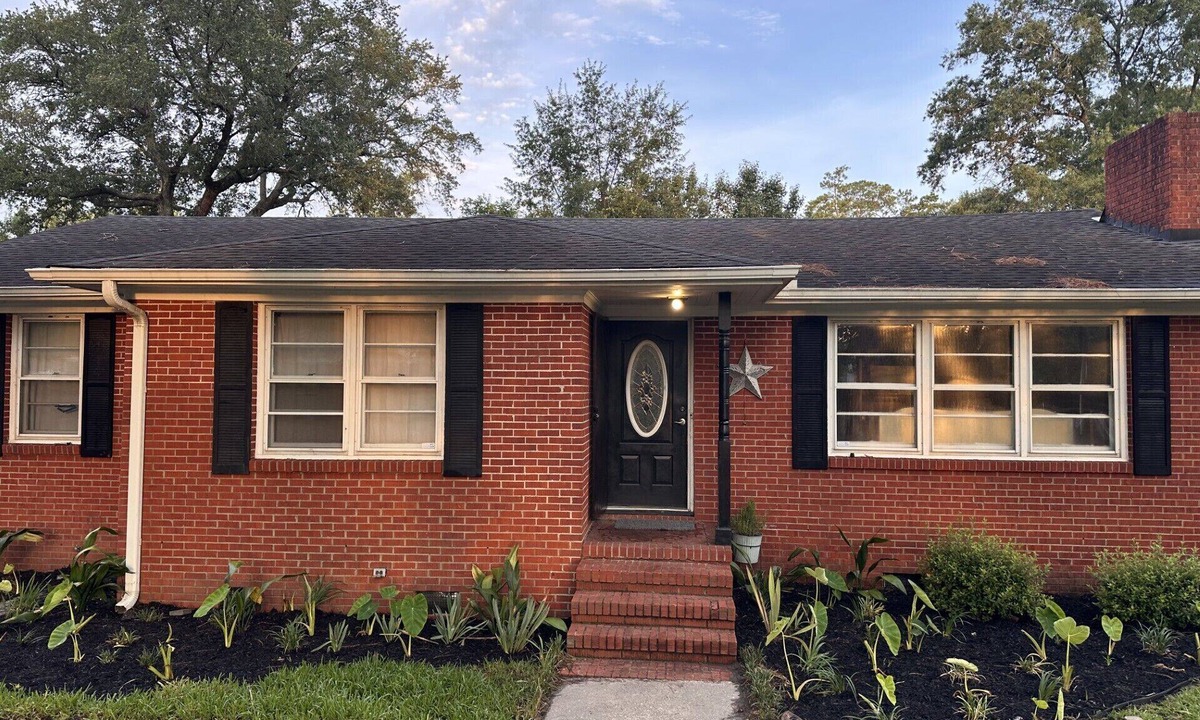 Conway House | Quaint 3-bedroom house with AC in charming Conway