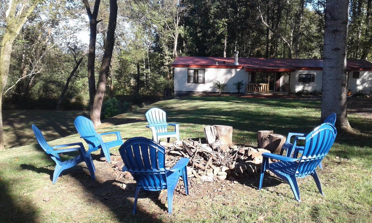 Marble House | QUAINT, PRIVATE ON CREEK WITH WATERFALL