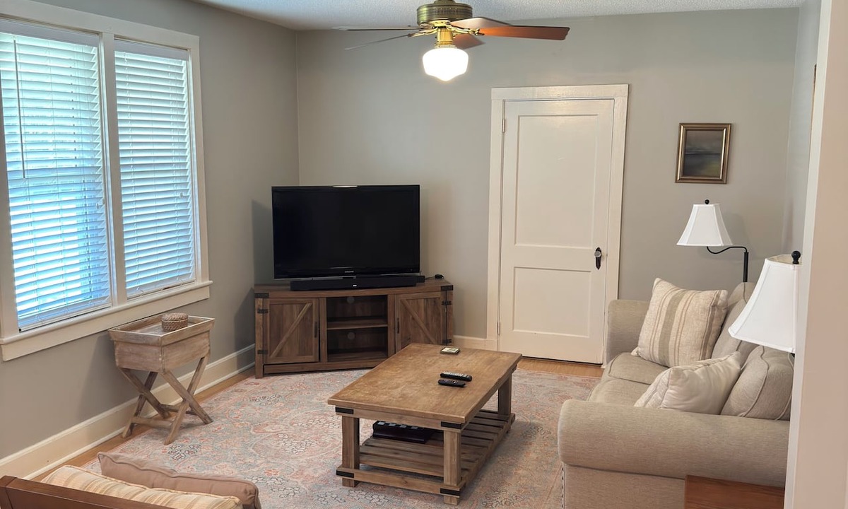 Garden City House | Quaint Southern Home with porch