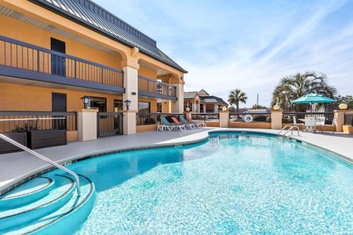 Florence Hotel | Quality Inn & Suites Florence Civic Center