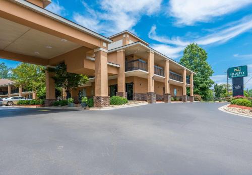 Rockingham Hotel | Quality Inn & Suites Rockingham