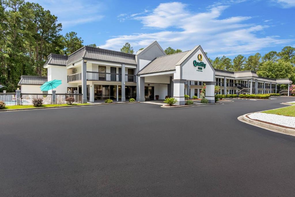 Walterboro Hotel | Quality Inn Walterboro I-95