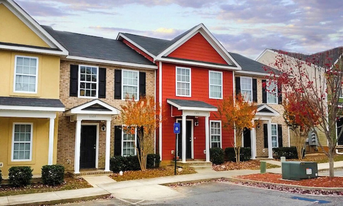 Martinez House | Quiet Gated Community-Spacious 2BR/2.5BA Townhouse-Reserved Parking
