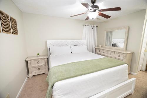 Cape Fear House | Quiet Stay Near Ft Liberty King Bed & Workspace