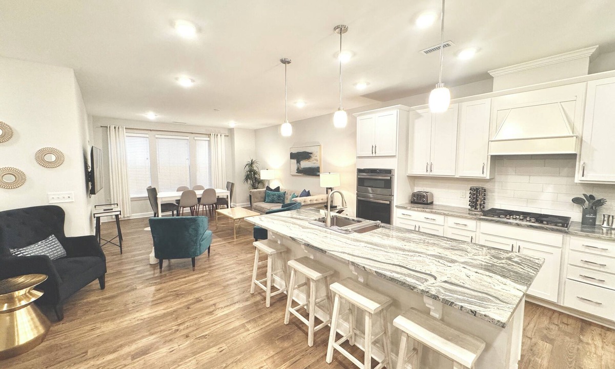 Durham House | Raleigh-Durham-RDU-New-5RM-5TV-7 beds