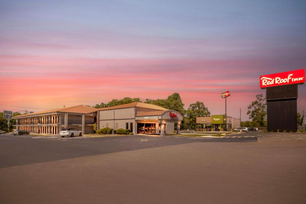 Manchester Hotel | Red Roof Inn Manchester, TN